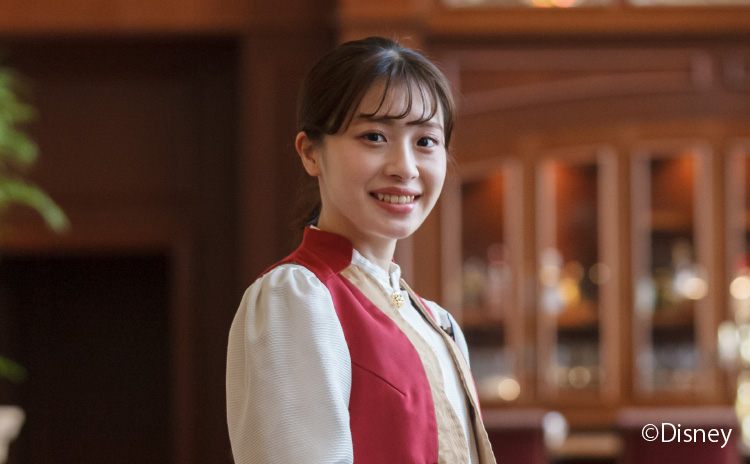 現場の第一線で活躍する卒業生たち 東京ウェディング ホテル専門学校 ブライダル 国際ホテリエのプロを目指す